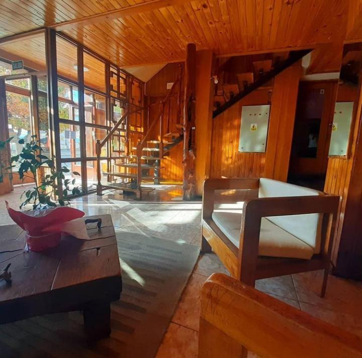 Alojamiento Curru Leuvu Bariloche Hotel Екстериор снимка